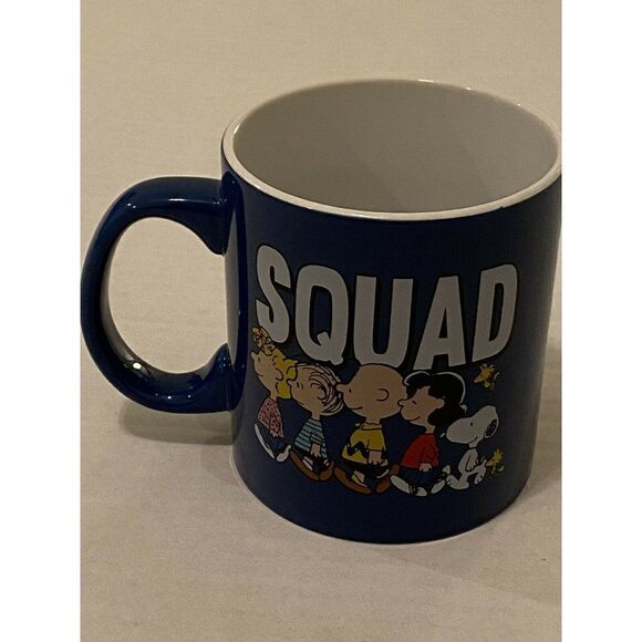 Peanuts Squad Mug 20 oz Snoopy Charlie Brown - Picture 1 of 5